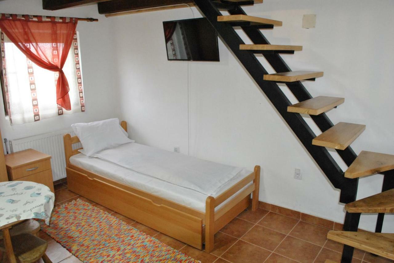 Etno Selo Lelic Bed & Breakfast Valjevo Exterior foto