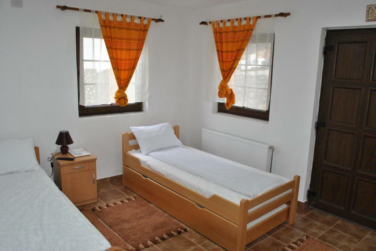 Etno Selo Lelic Bed & Breakfast Valjevo Exterior foto